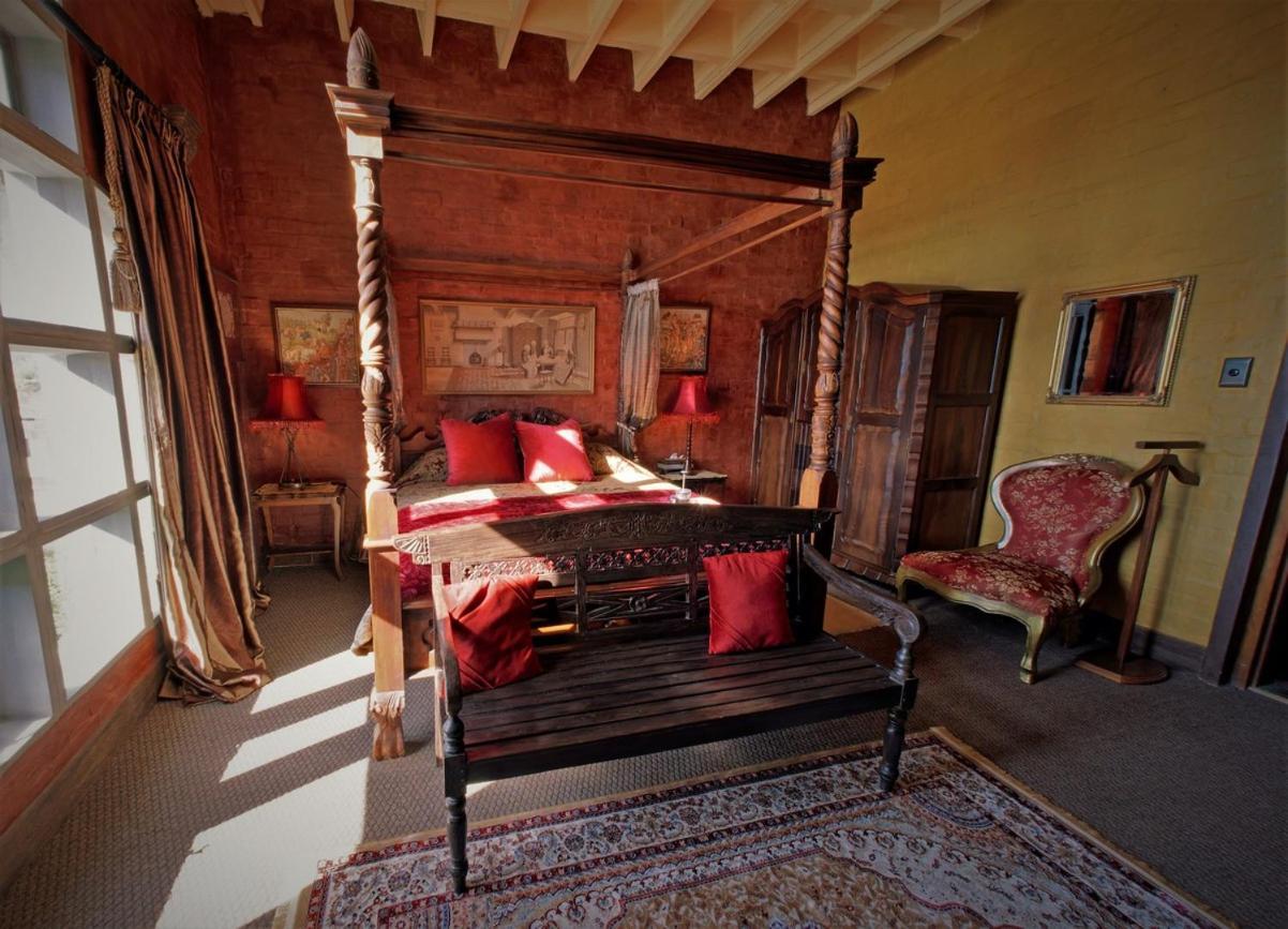 فندق Bygracealone Manor Outeniekwa المظهر الخارجي الصورة